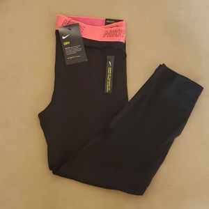 Nike Women's Victory Baselayer Tight Fit Large